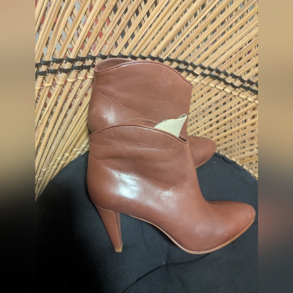 Etienne Aigner Seville Bootie Brown - Picture 4 of 15